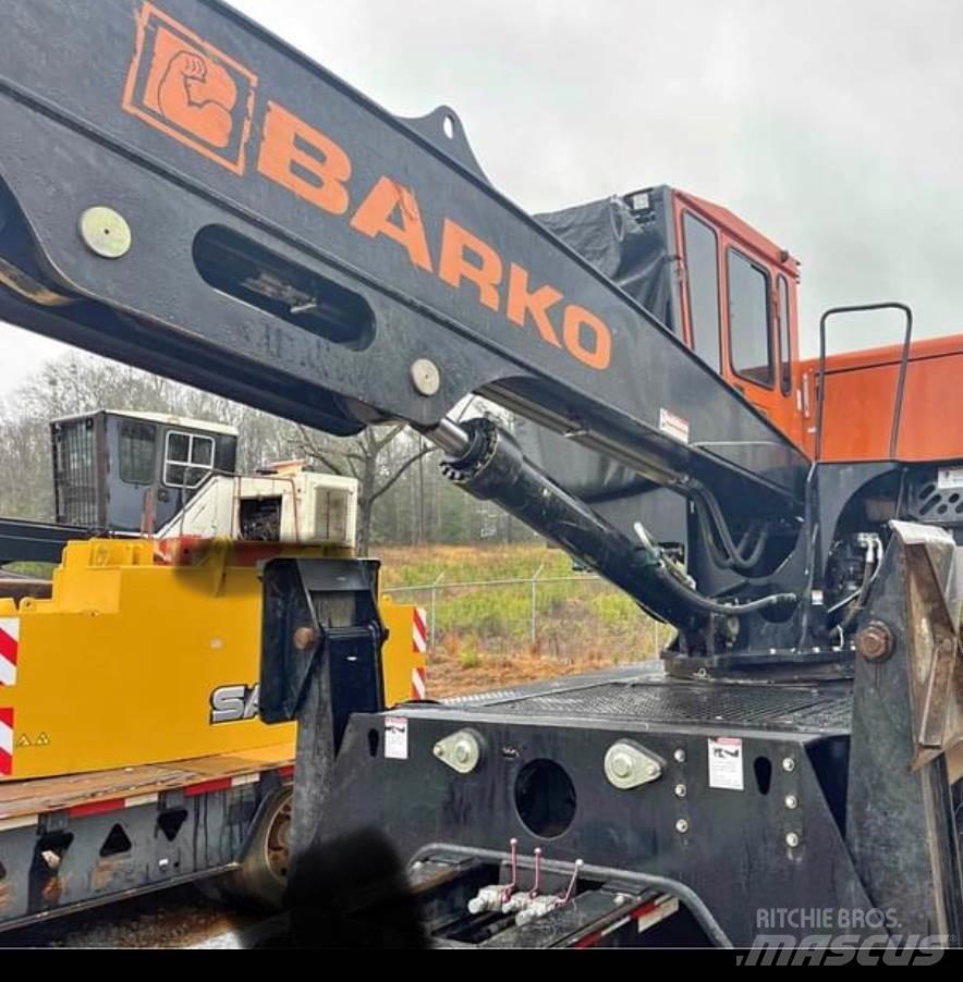 Barko 495B Gelenkausleger Lader