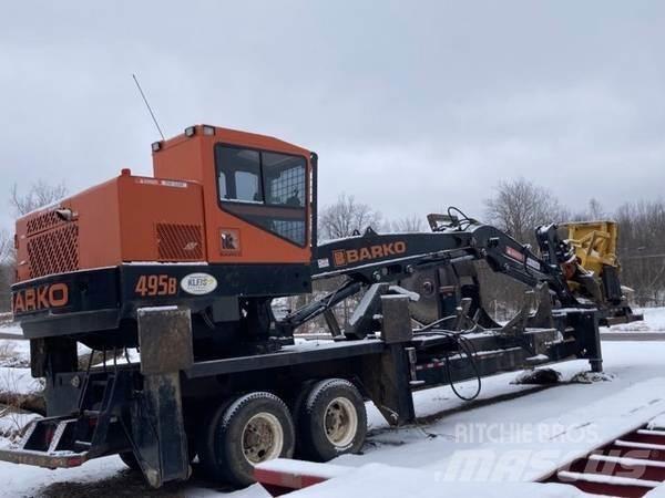 Barko 495B Gelenkausleger Lader