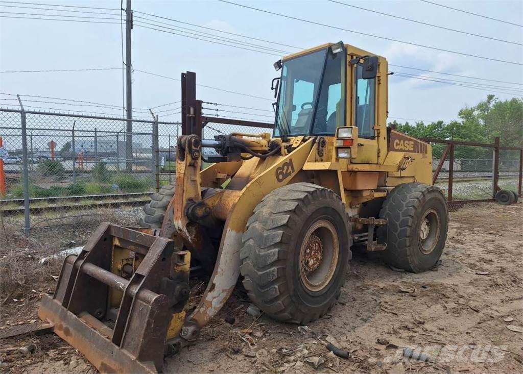 CASE 621 Radlader