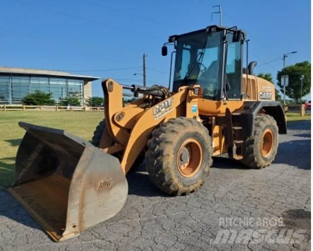 CASE 621F Radlader