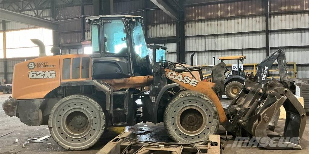 CASE 621G Radlader