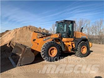 CASE 821F Radlader