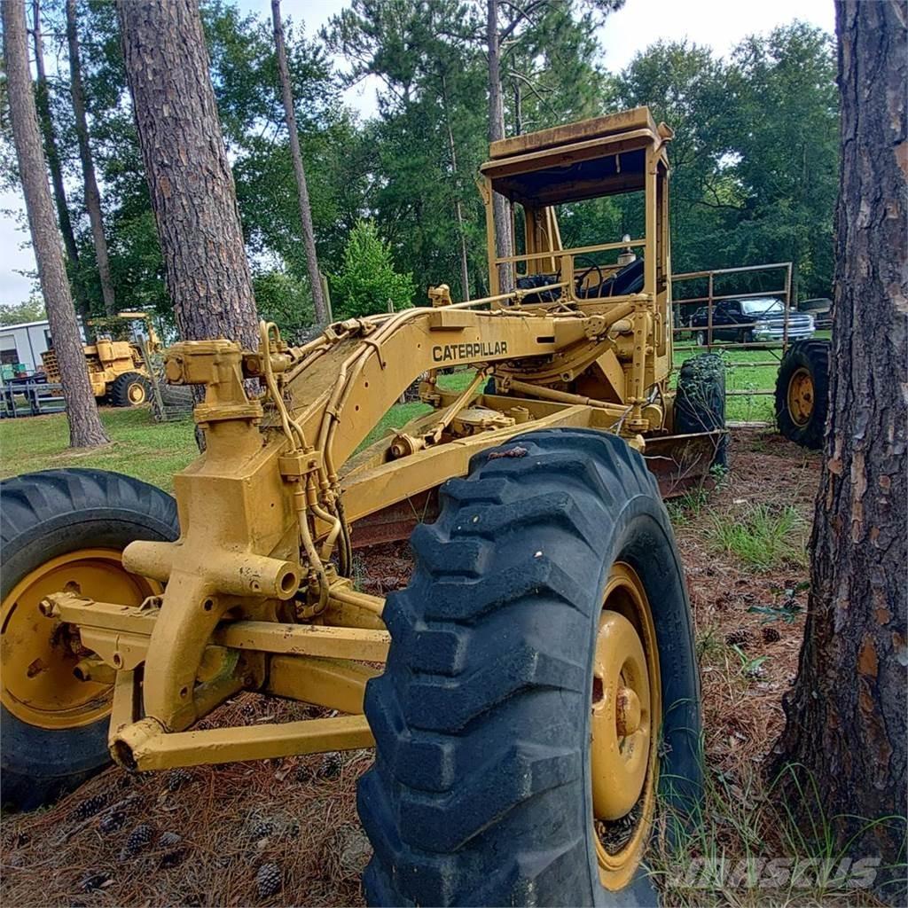 CAT 120 Grader