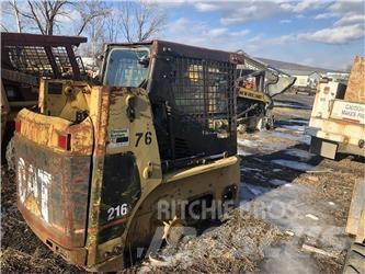 CAT 216B Kompaktlader