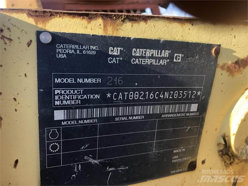 CAT 216B Kompaktlader