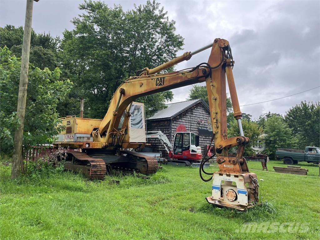 CAT 225 LC Raupenbagger