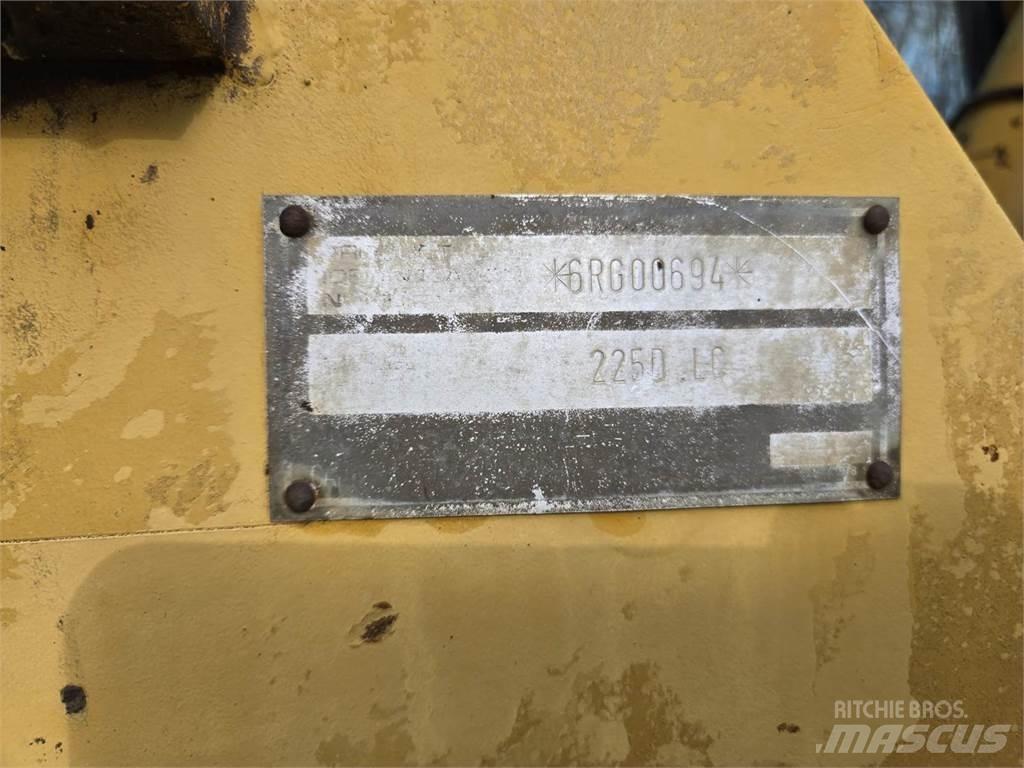 CAT 225D Raupenbagger