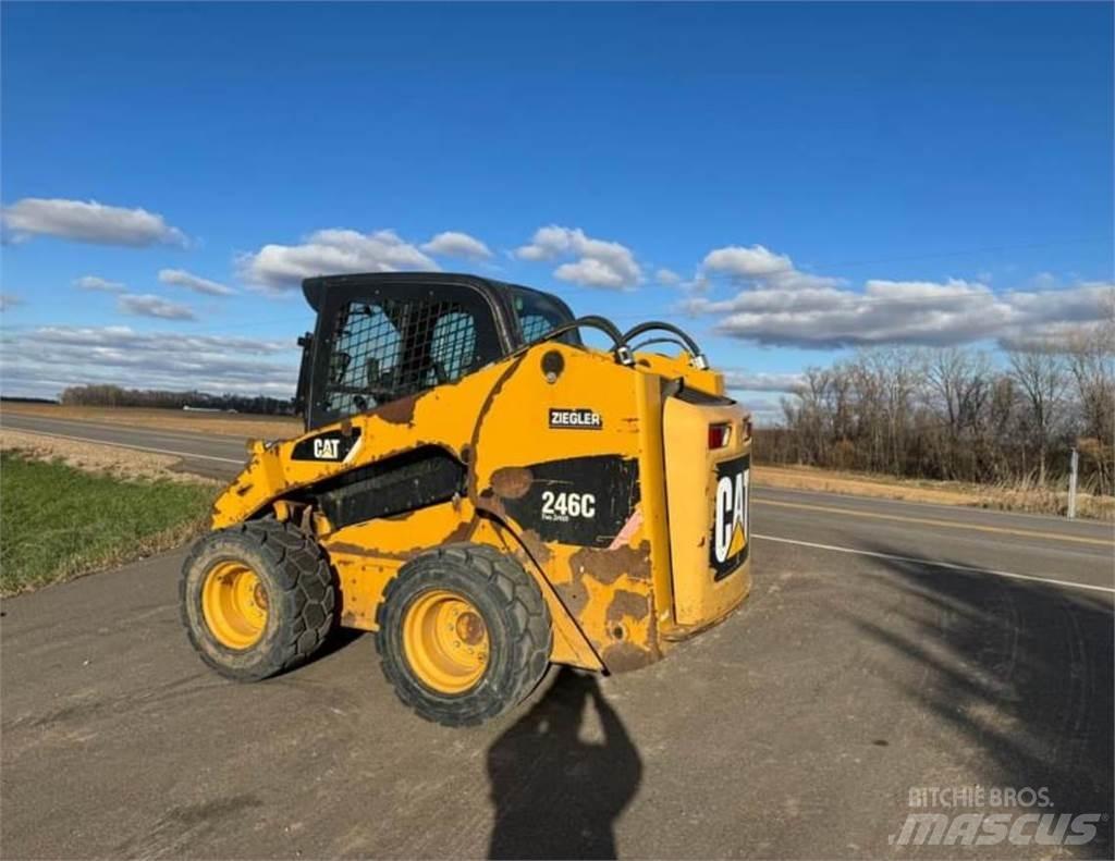 CAT 246C Kompaktlader