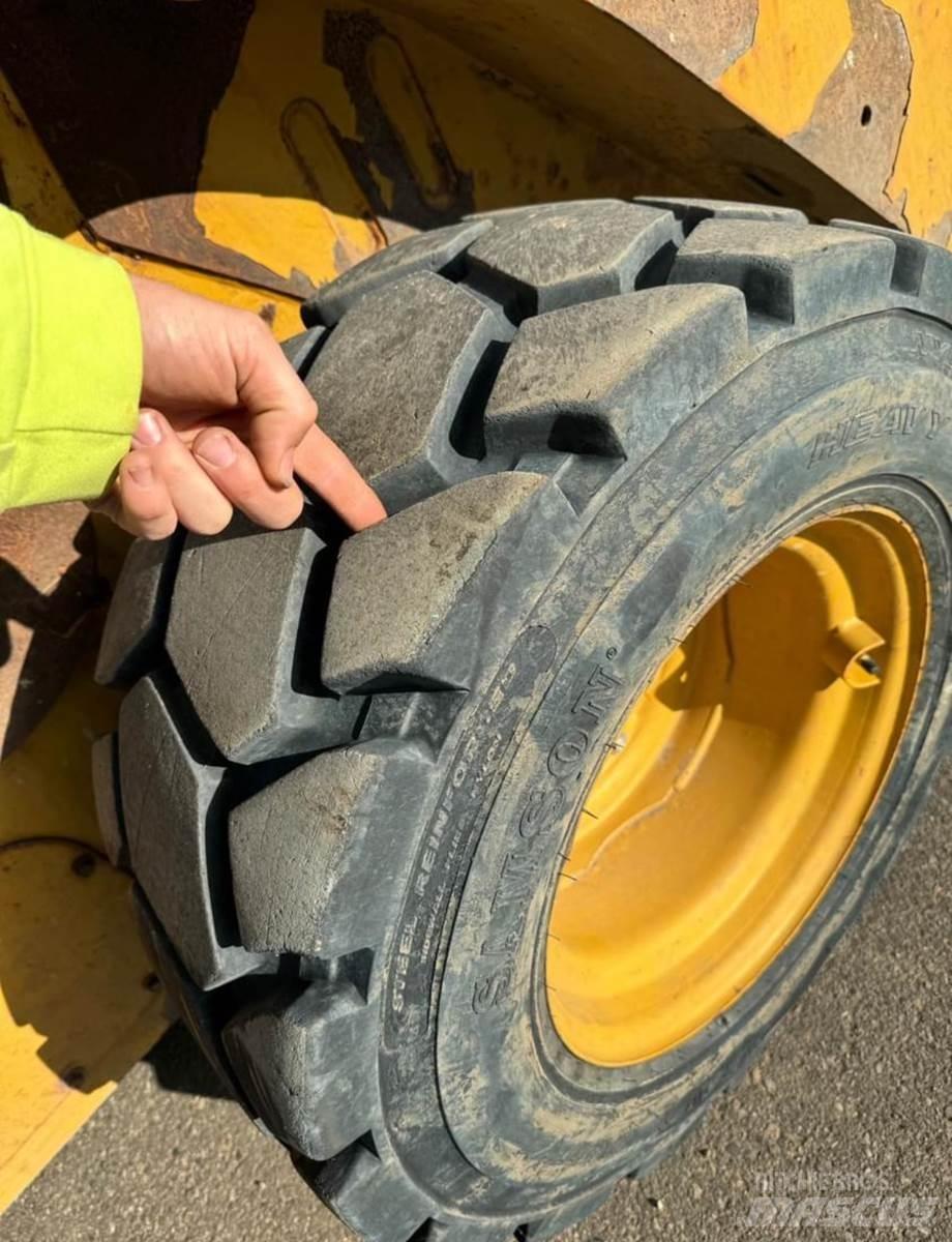 CAT 246C Kompaktlader
