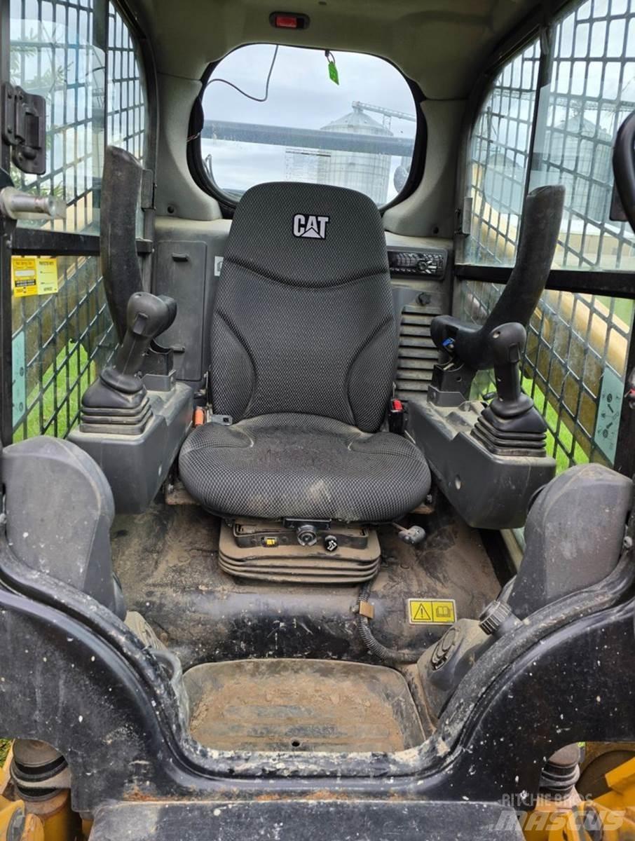 CAT 262D3 Kompaktlader