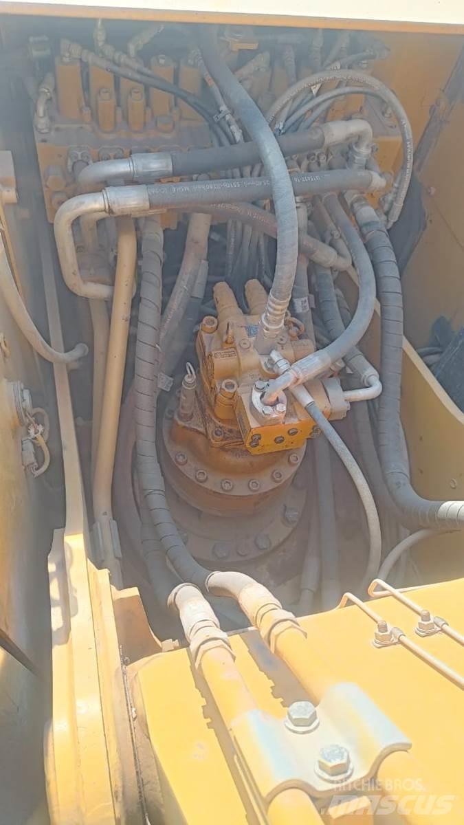CAT 323D3 Raupenbagger