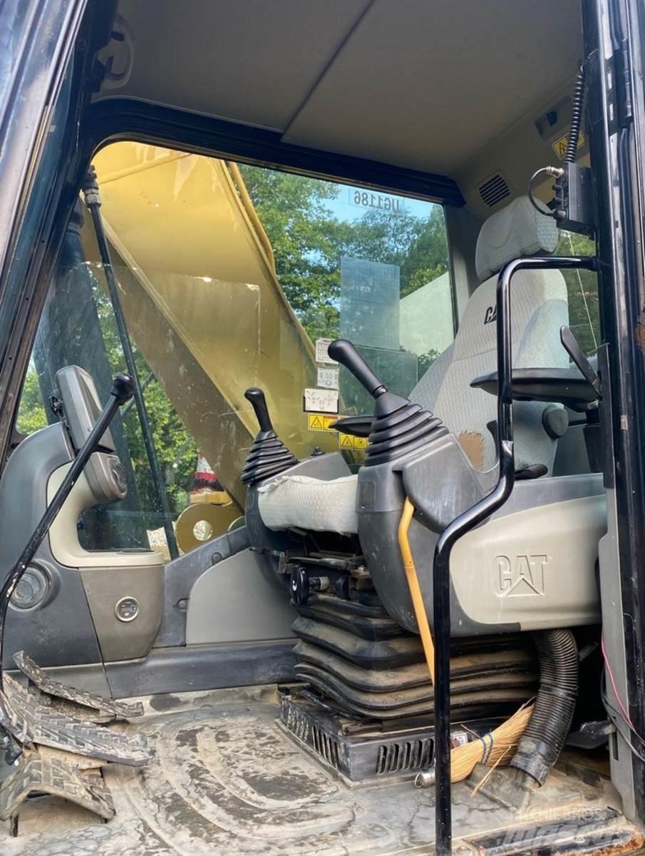 CAT 324DL Long Reach Bagger