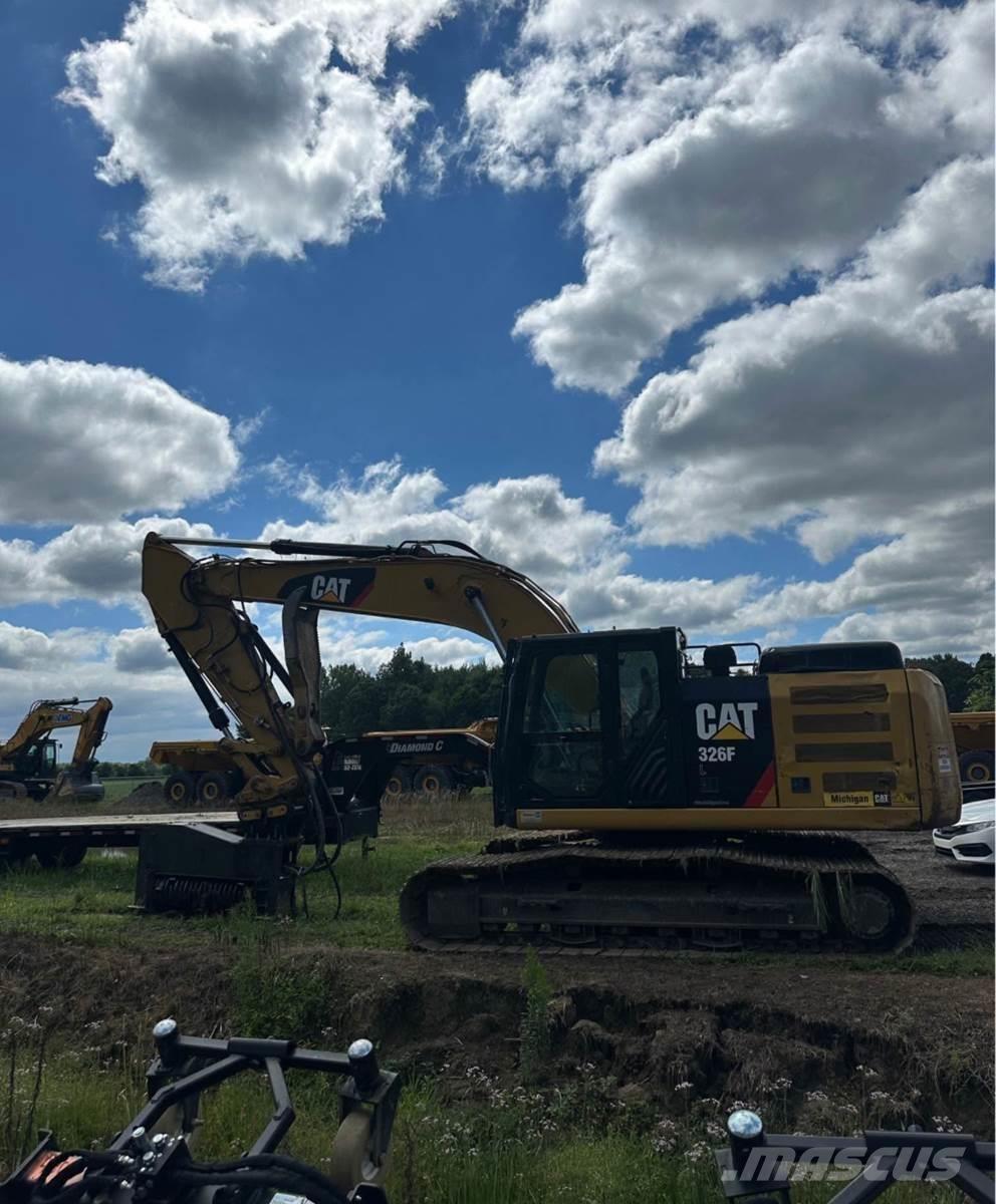 CAT 326FL Raupenbagger