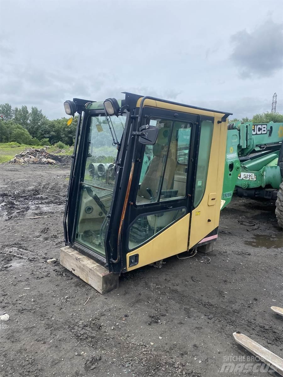 CAT 365 Kabinen