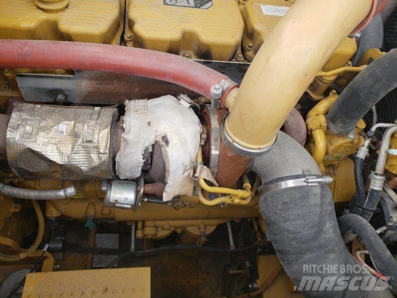 CAT 390FL Raupenbagger