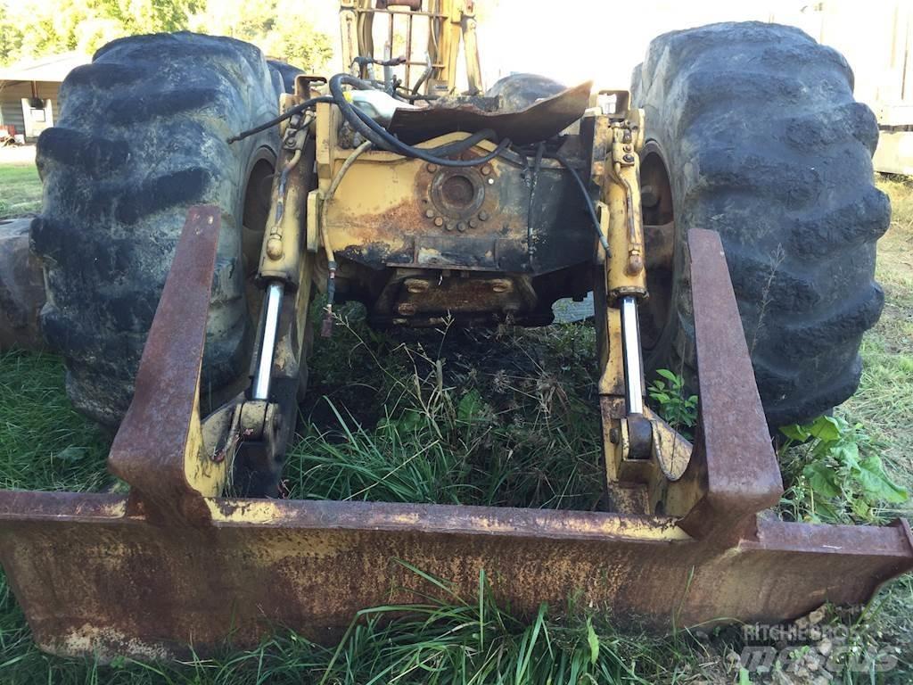 CAT 515 Stammholzschlepper