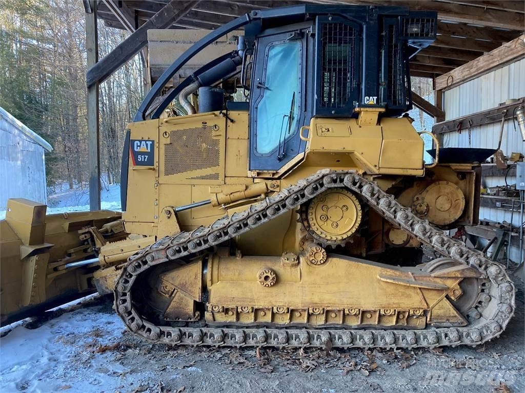 CAT 517 Stammholzschlepper