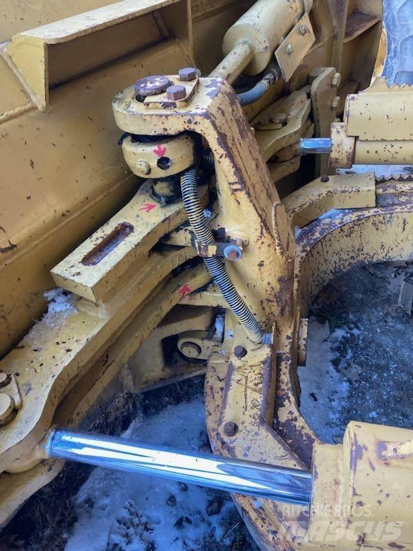 CAT 517 Stammholzschlepper