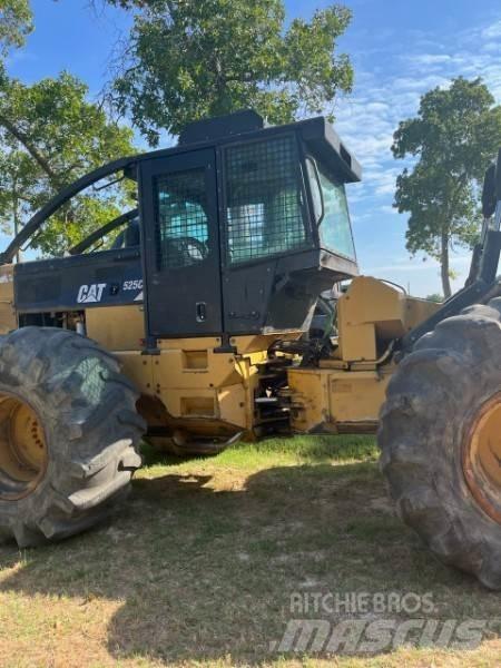 CAT 525C Stammholzschlepper
