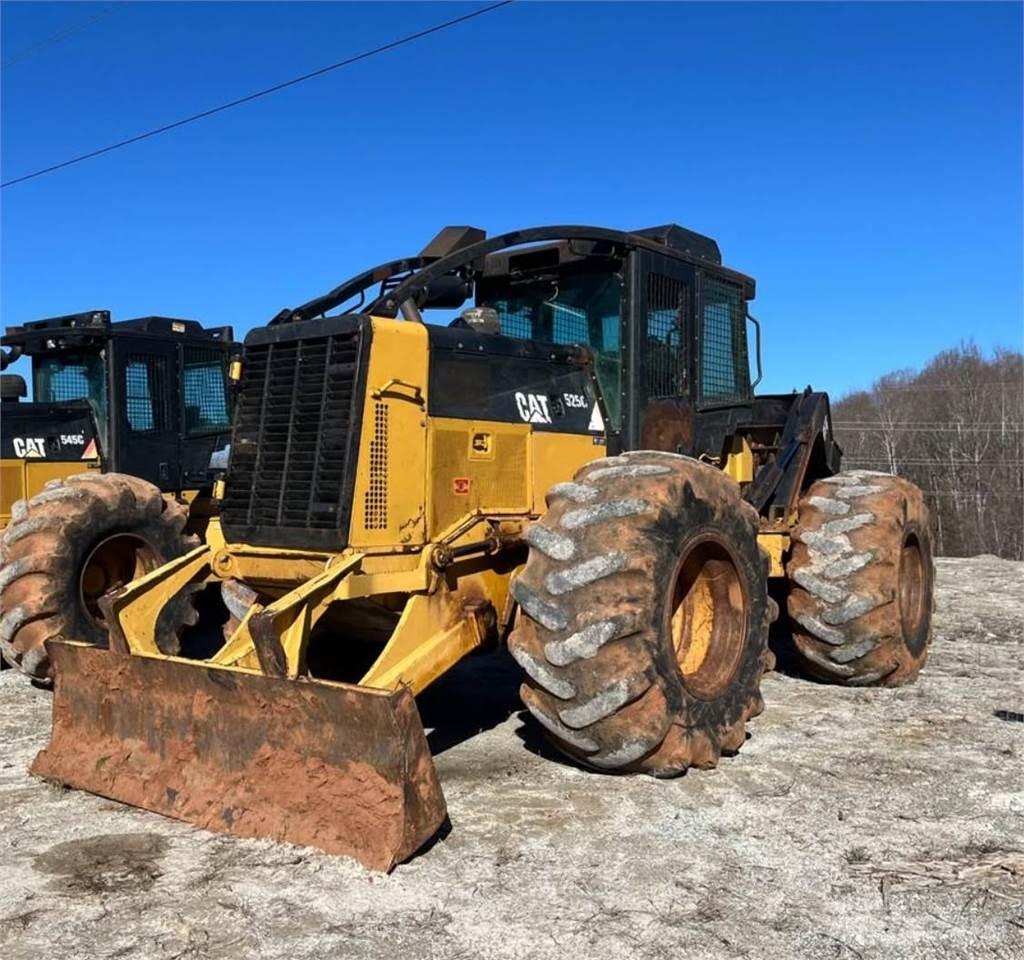CAT 525C Stammholzschlepper