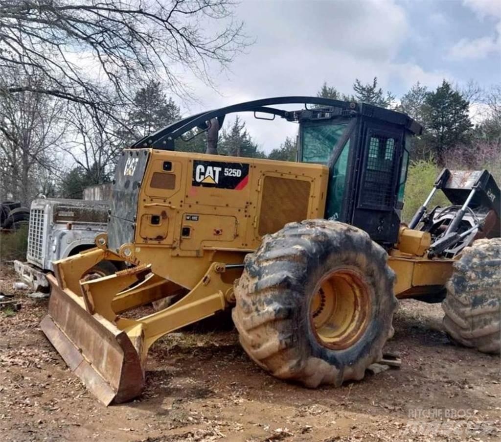 CAT 525D Stammholzschlepper