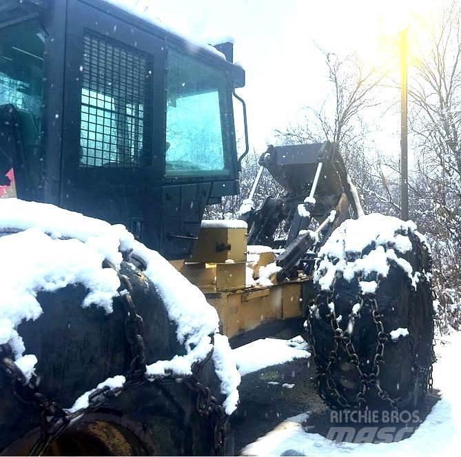 CAT 545C Stammholzschlepper
