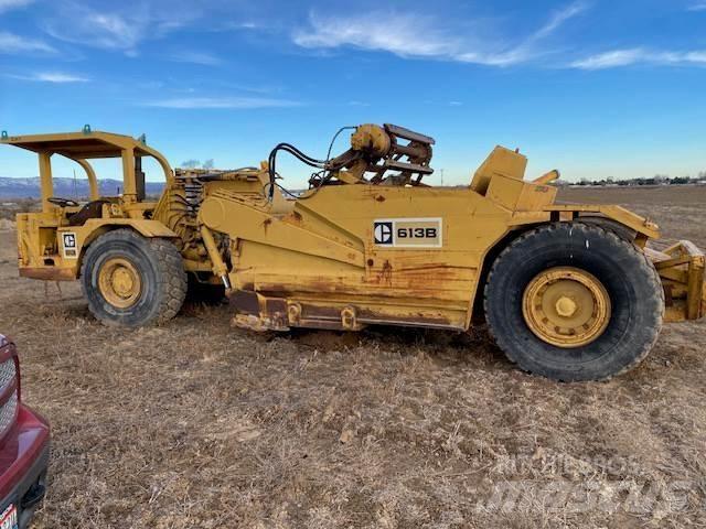 CAT 613B Schaber