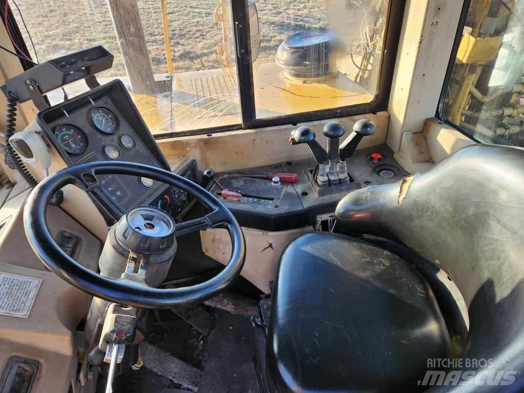 CAT 621F Schaber