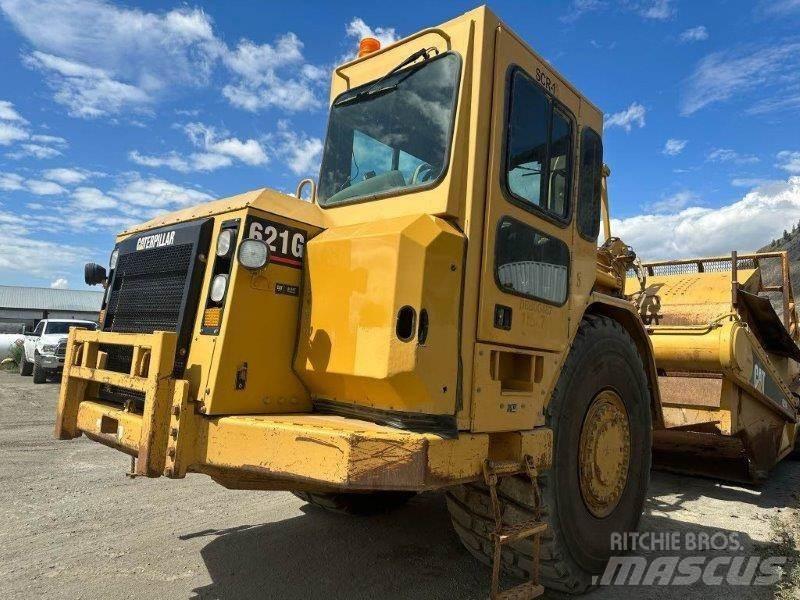 CAT 621G Schaber