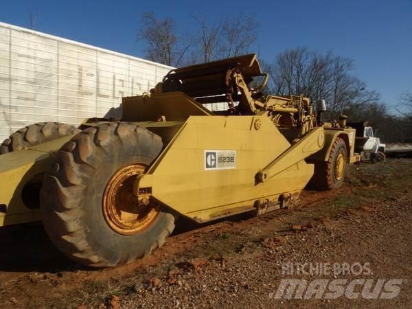 CAT 623B Schaber