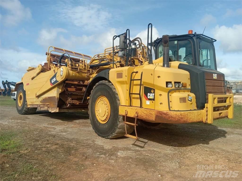 CAT 623K Schaber