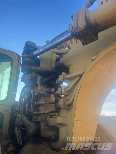 CAT 627B Schaber