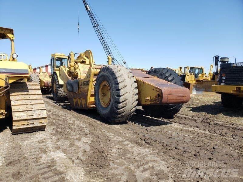 CAT 631D Schaber