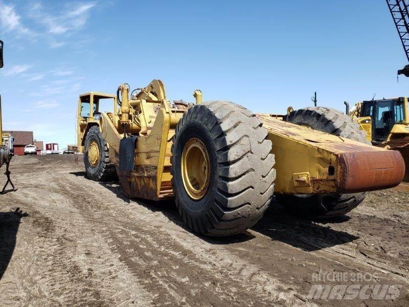 CAT 631D Schaber