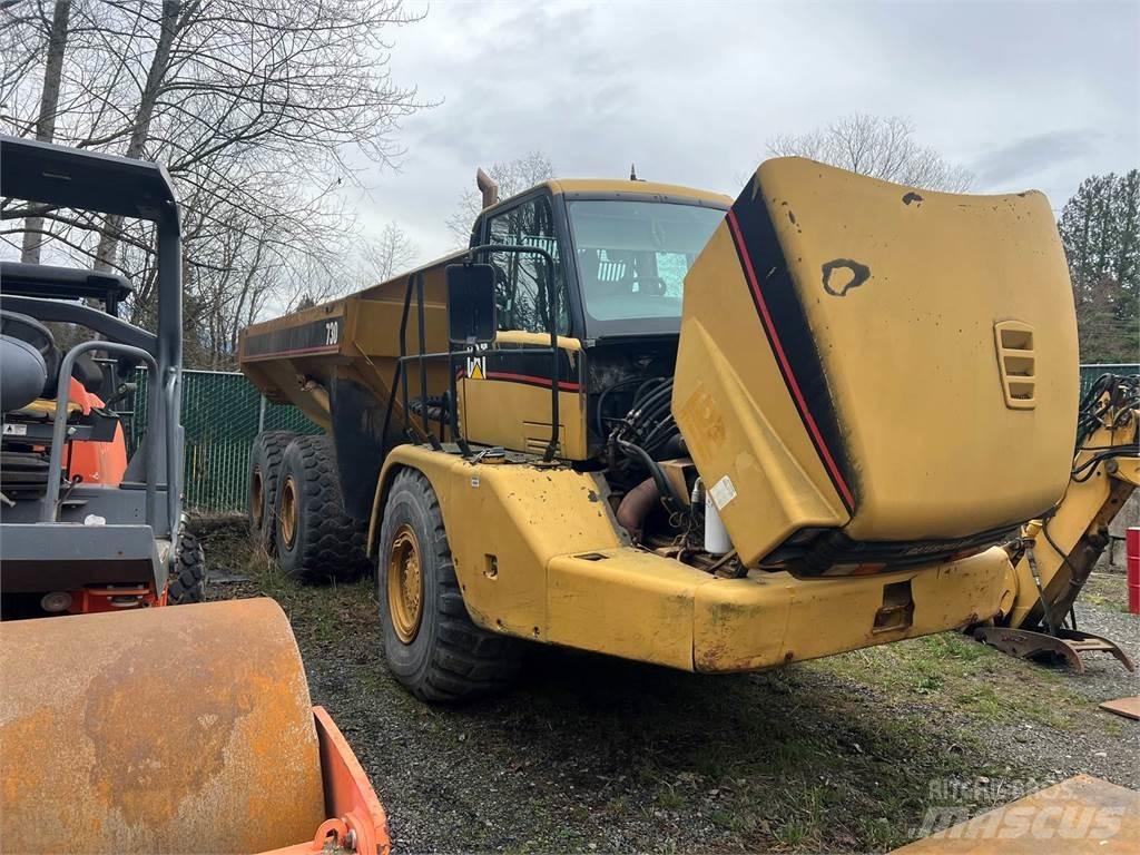 CAT 730 Dumper - Knickgelenk