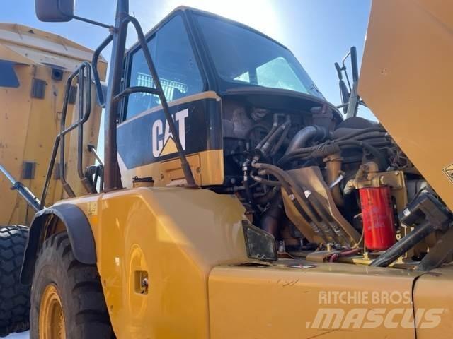 CAT 730 Dumper - Knickgelenk
