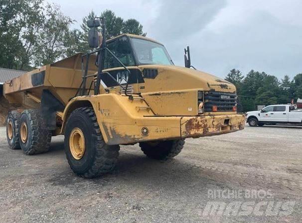 CAT 740 Dumper - Knickgelenk