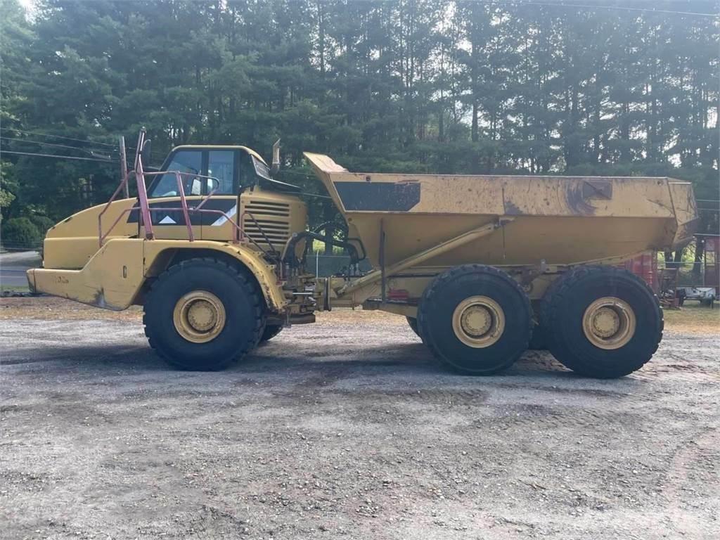 CAT 740 Dumper - Knickgelenk