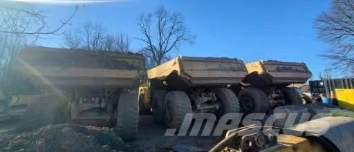 CAT 740GC Dumper - Knickgelenk