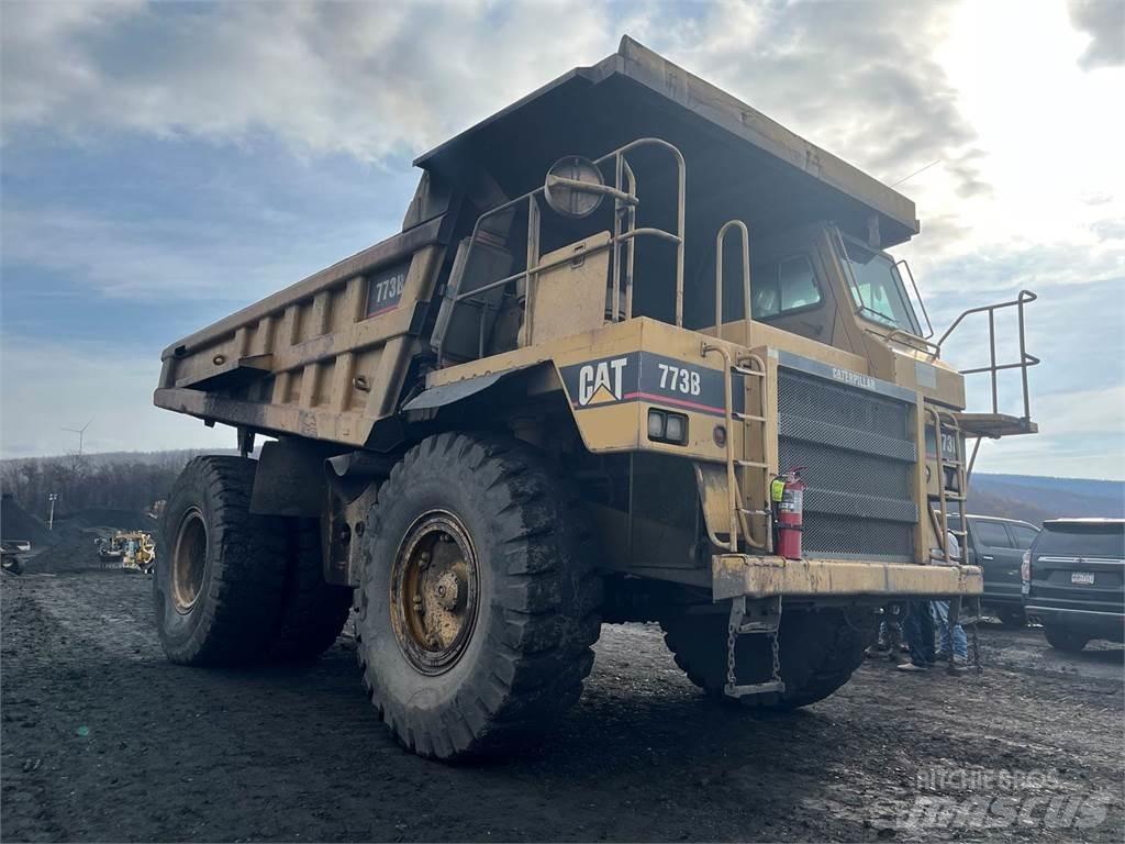 CAT 773B Dumper - Knickgelenk