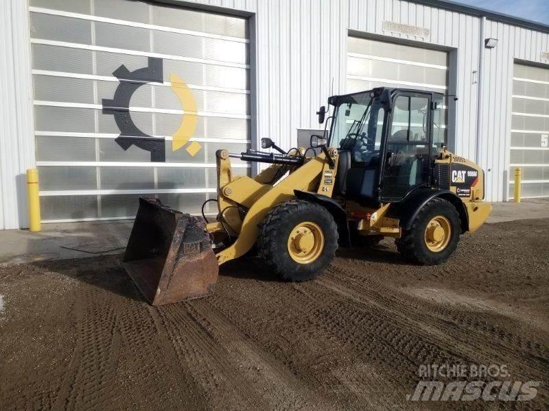 CAT 906M Radlader