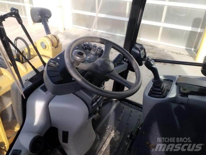 CAT 906M Radlader