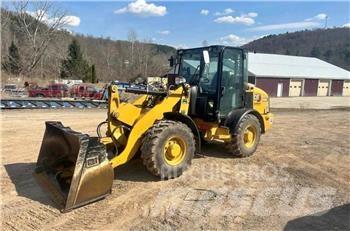 CAT 906M Radlader