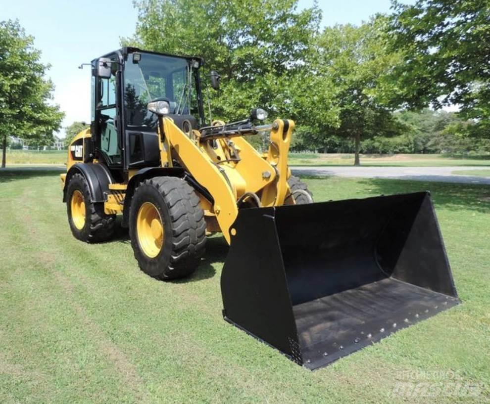 CAT 908M Radlader