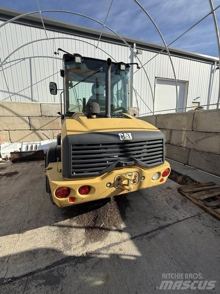 CAT 908M Radlader