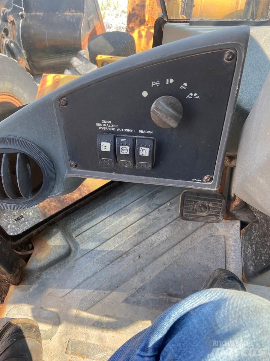 CAT 930G Radlader
