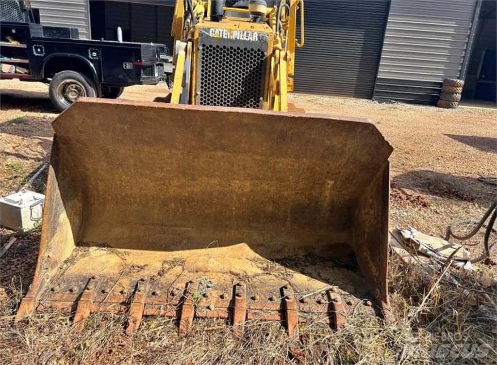 CAT 933C Bulldozer
