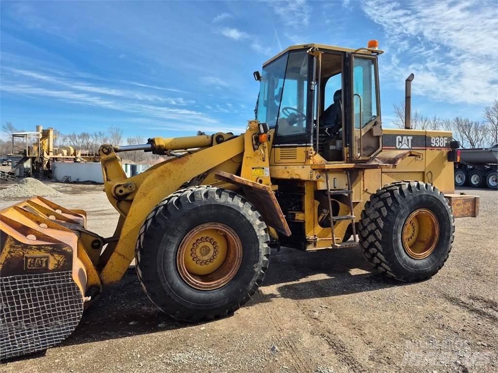 CAT 938F Radlader