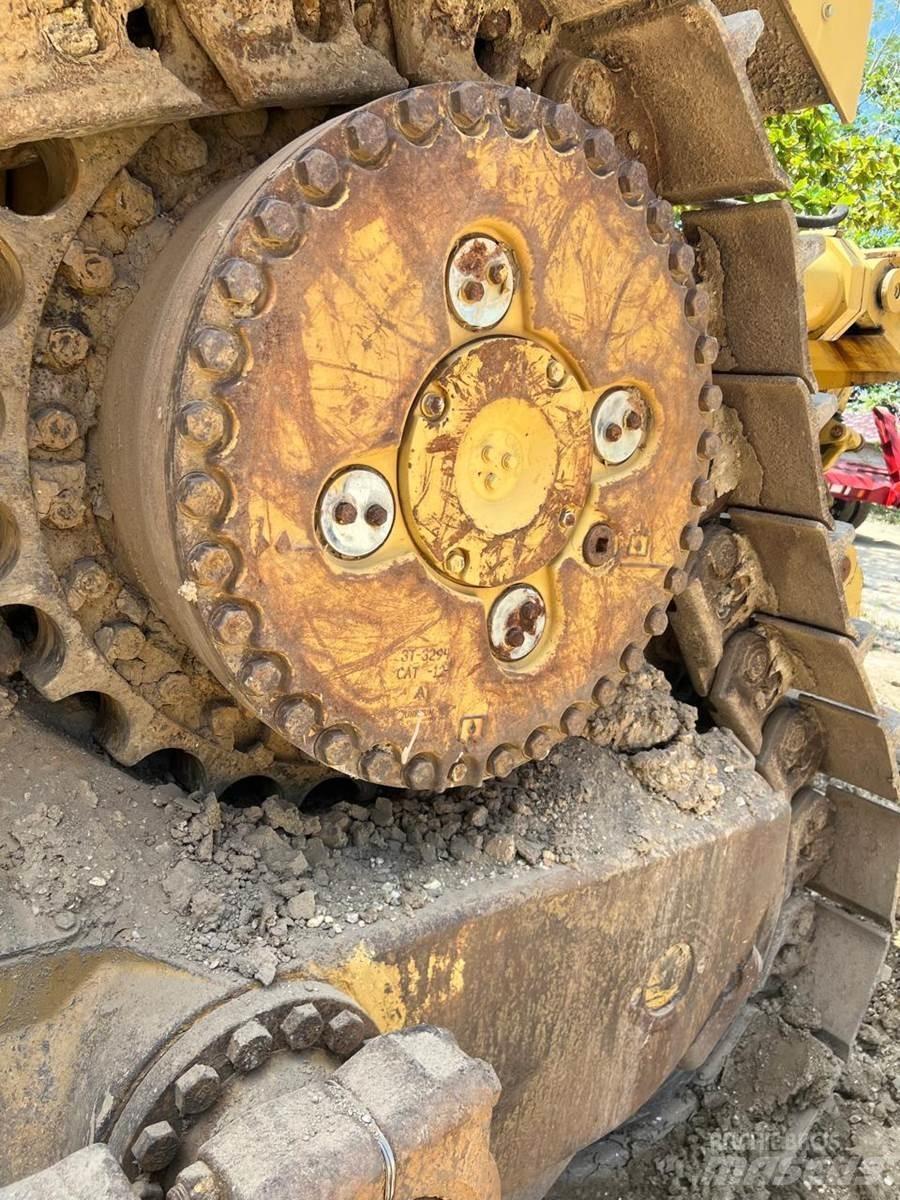 CAT D10T Bulldozer