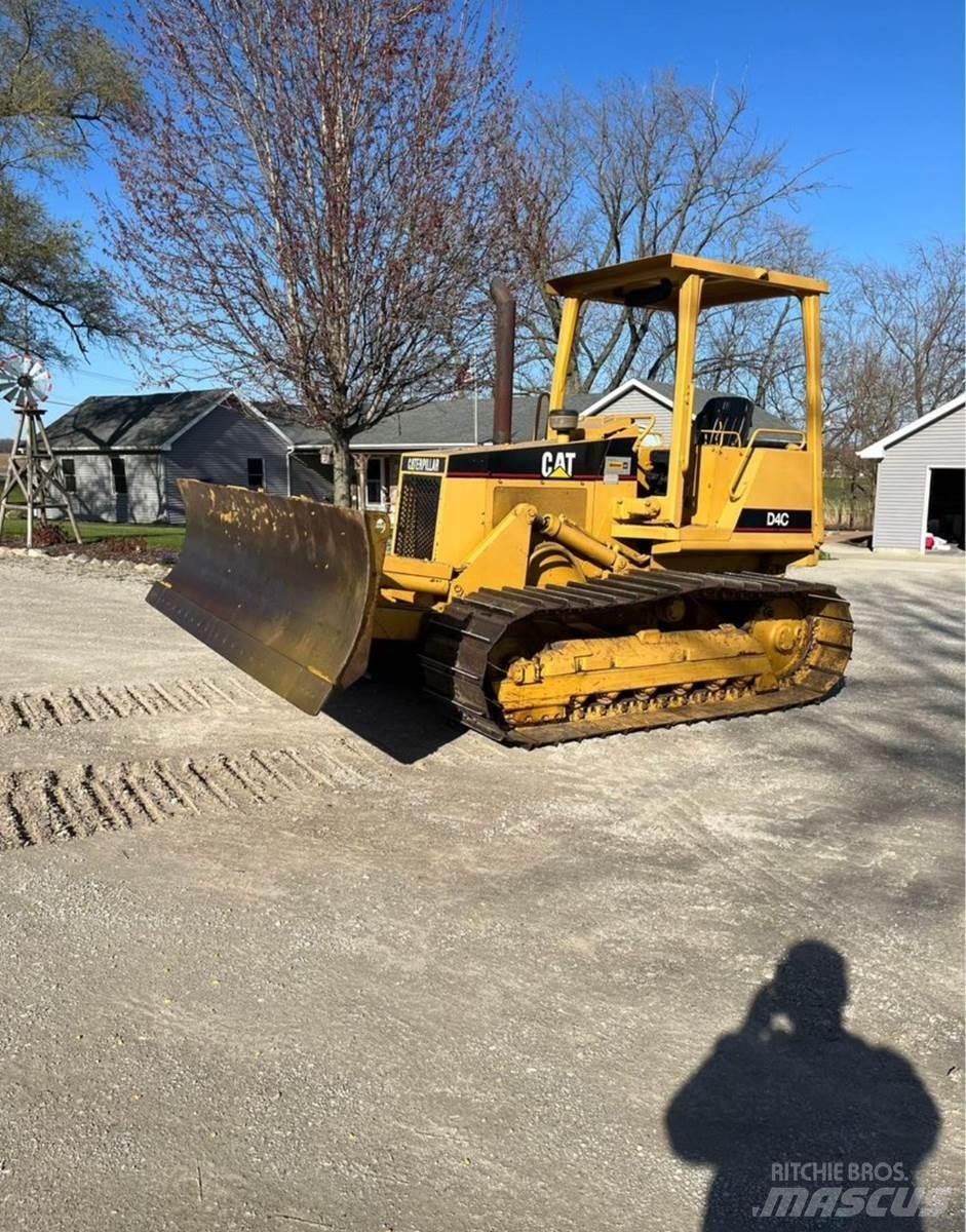 CAT D4C Bulldozer